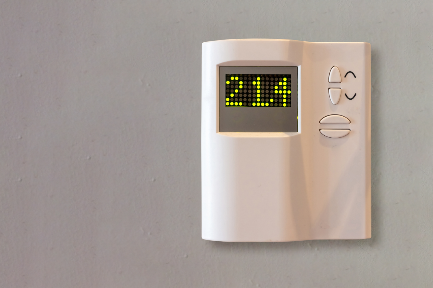 Com Line Voltage Thermostat